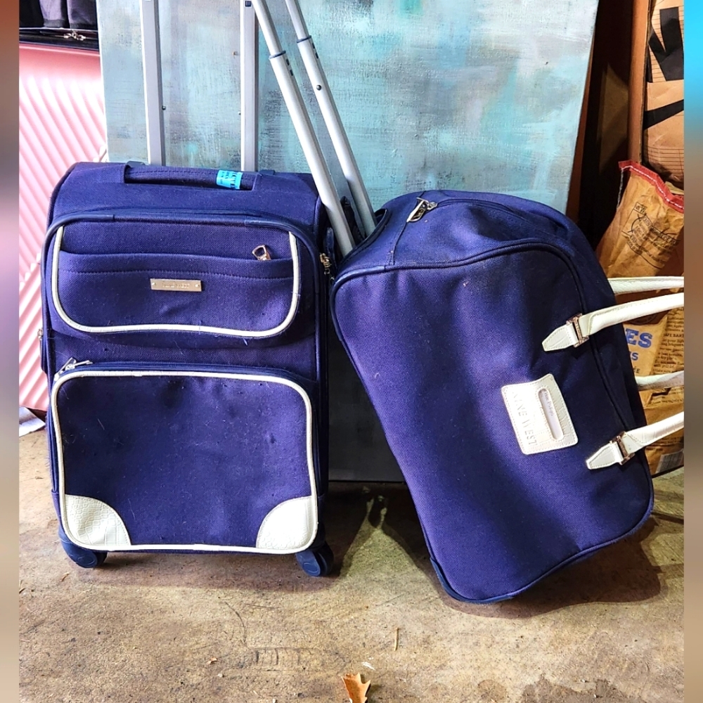 Vintage Nine West luggage set